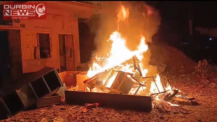 ঝিনাইদহে আওয়ামী লীগের দুই নেতার বাড়িতে ভাঙচুর ও অগ্নিসংযোগ
