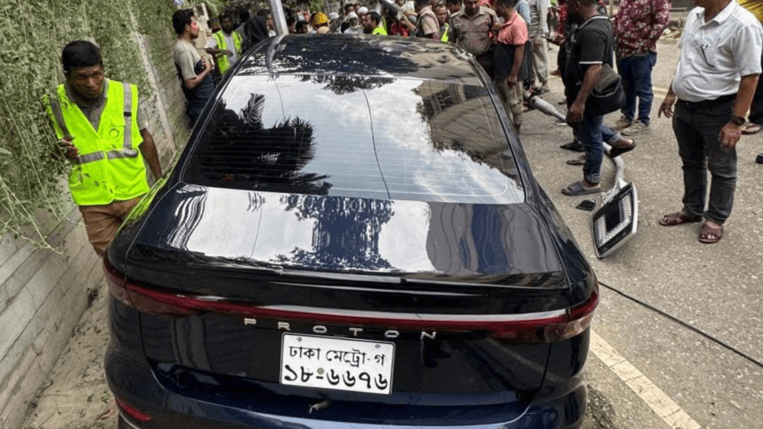 বারিধারায় গাড়িচাপায় মৃত্যু: আটক কিশোরের নাম নেই মামলায়