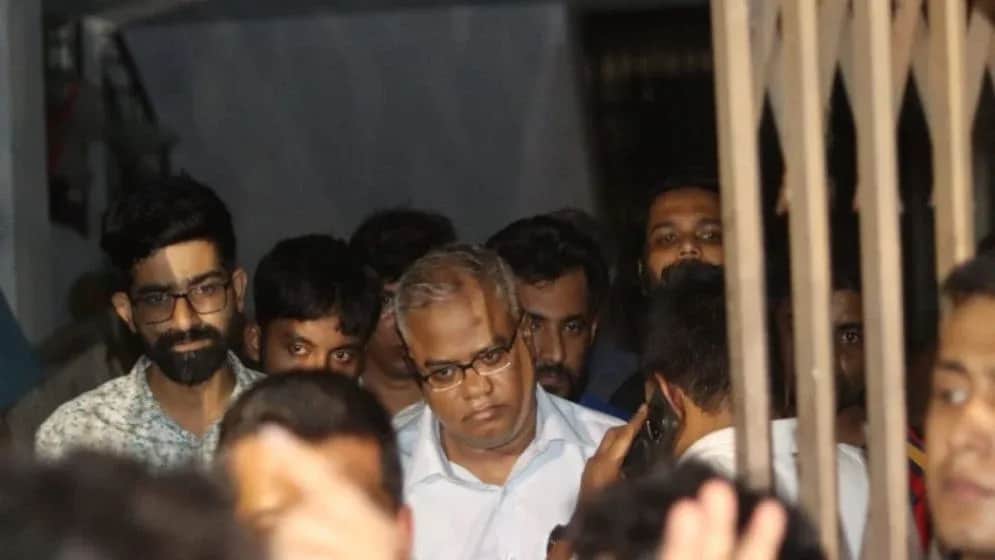 চুয়েটে নতুন করে উত্তেজনা, এবার শিক্ষার্থীদের নিশানায় আরেক অধ্যাপক