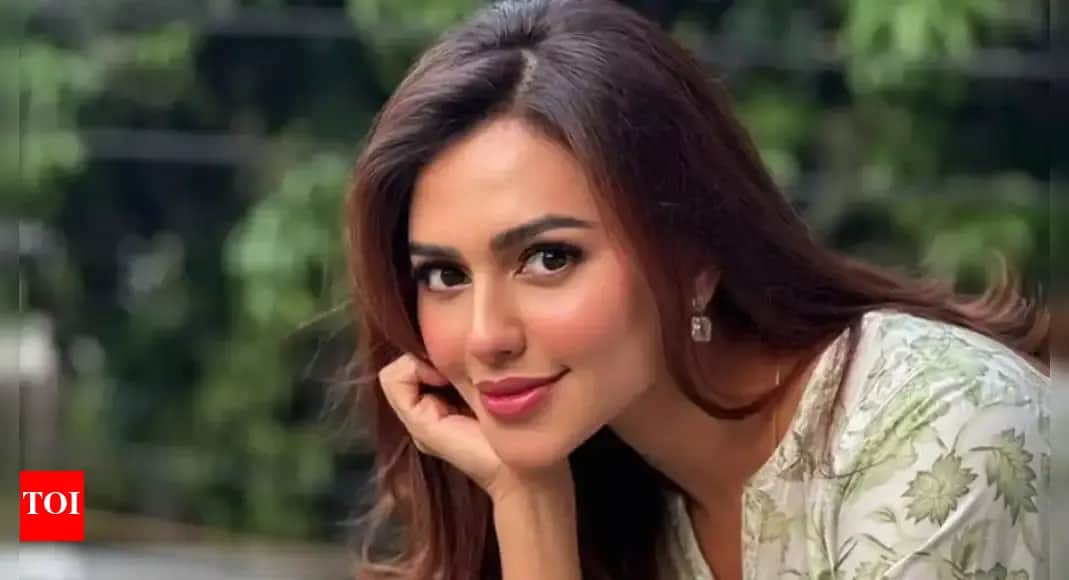 ‘ট্রাইব্যুনাল’ ছাড়লেন নুসরাত ফারিয়া, কারণ নিয়ে ফারিয়া-নির্মাতার ভিন্ন বক্তব্য