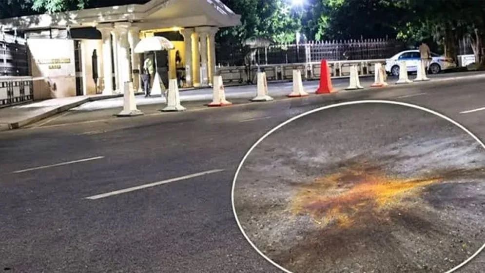 প্রধানমন্ত্রীর কার্যালয়ের সামনে মধ্যরাতে ককটেল বিস্ফোরণ