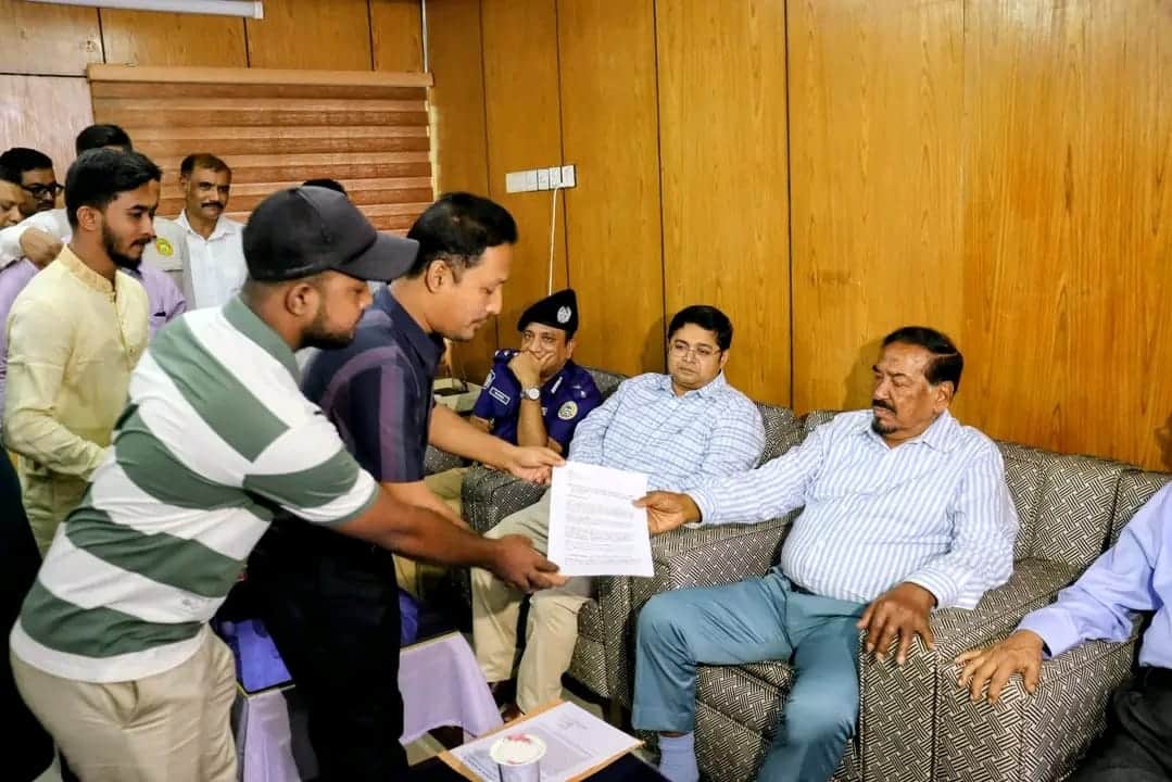 ভোলা-বরিশাল সেতু দ্রুত বাস্তবায়নের দাবিতে স্পিকারের কাছে স্মারকলিপি