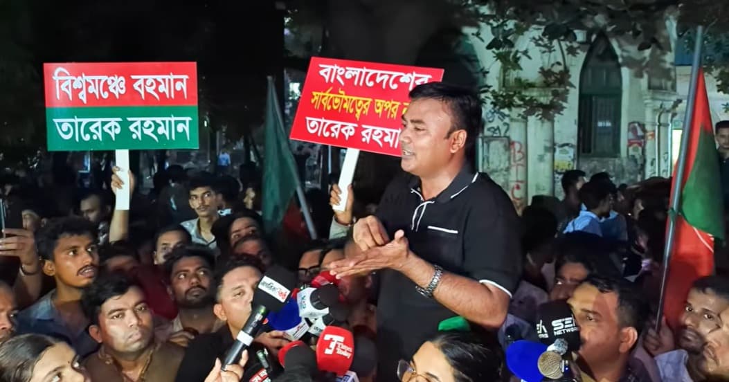 হাদিকে ভালোবাসলে নতুন হল করুন, অন্যের নাম মুছতে হবে কেন: ছাত্রদল নেতা আমান